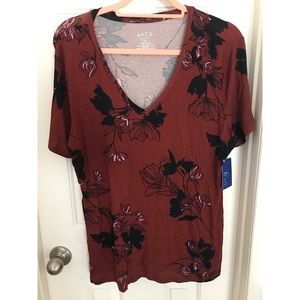 NWT APT 9 WOMENS VNECK SIZE XL